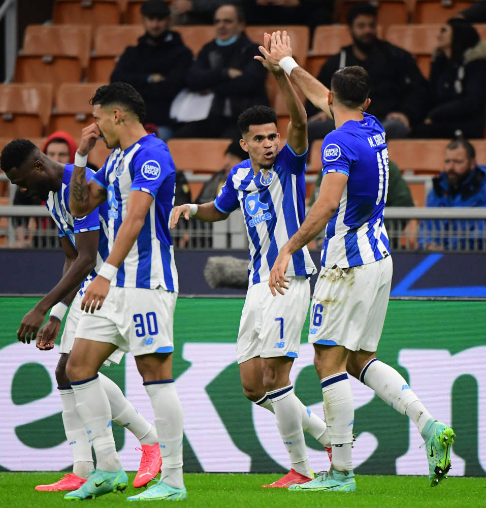 英雄联盟投注-波尔图训练开放日，今晚状态回暖引欢呼，葡超在即，赛程密集仍需轮换(葡超波尔图绝杀)